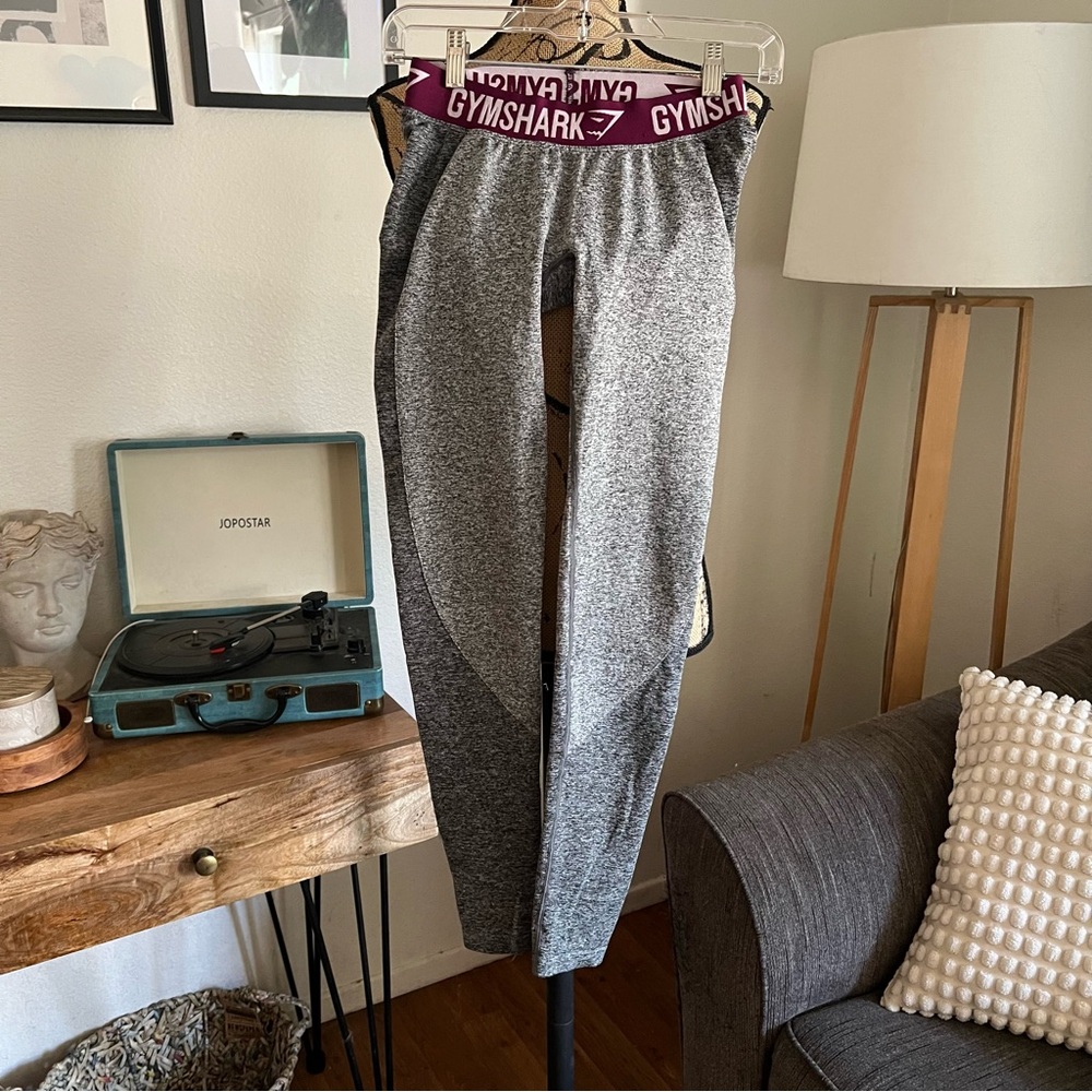 Gymshark Dry Burgundy Gray Athletic Yoga Pants Workout Leggings Womens Small
